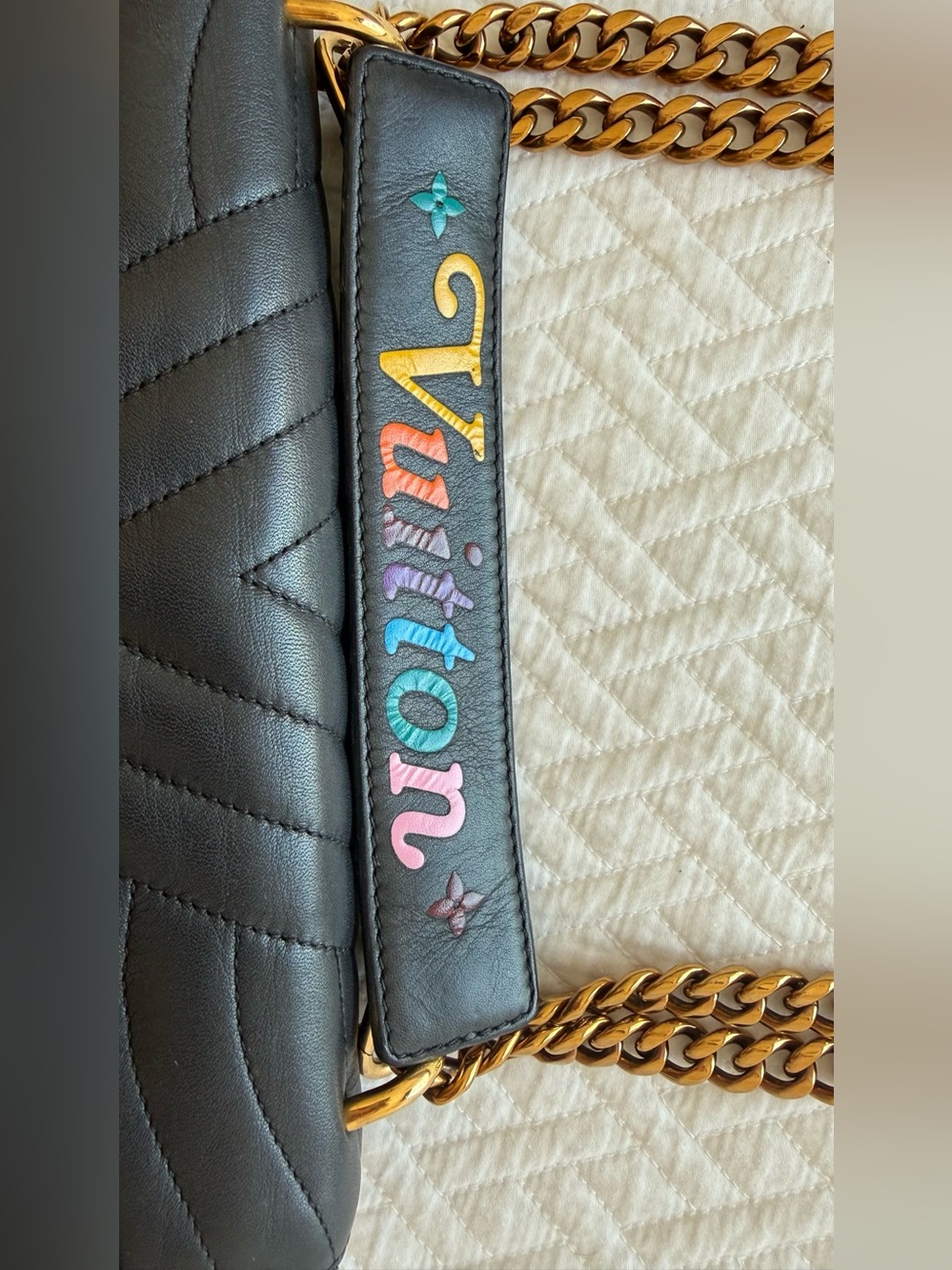 Louis Vuitton New Wave Black Quilted Shoulder Bag Multicolor Rainbow Logo Strap - Picture 2 of 15
